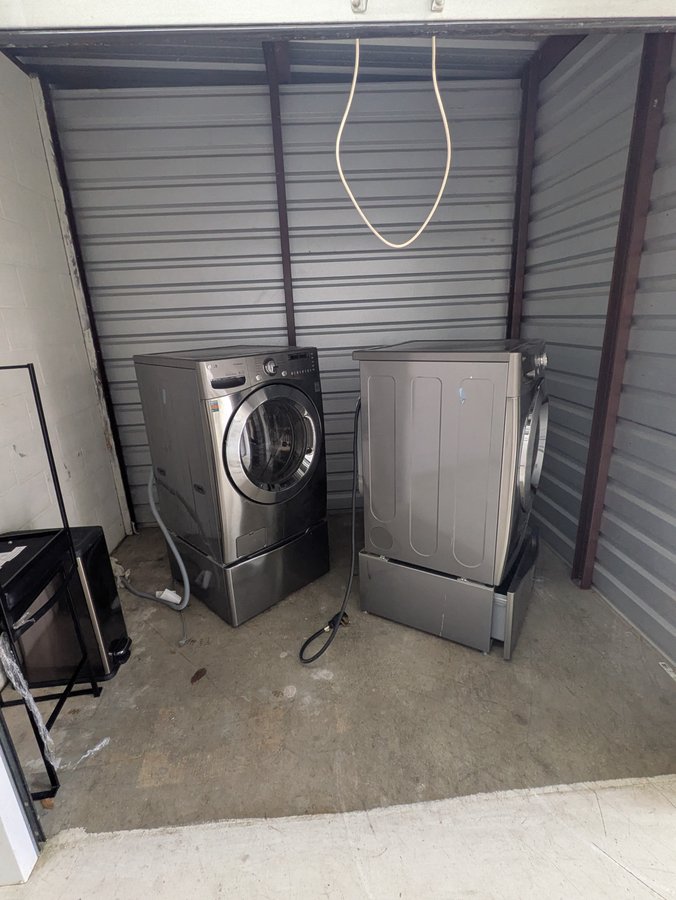 7 x 10 storage unit in FRISCO, TX