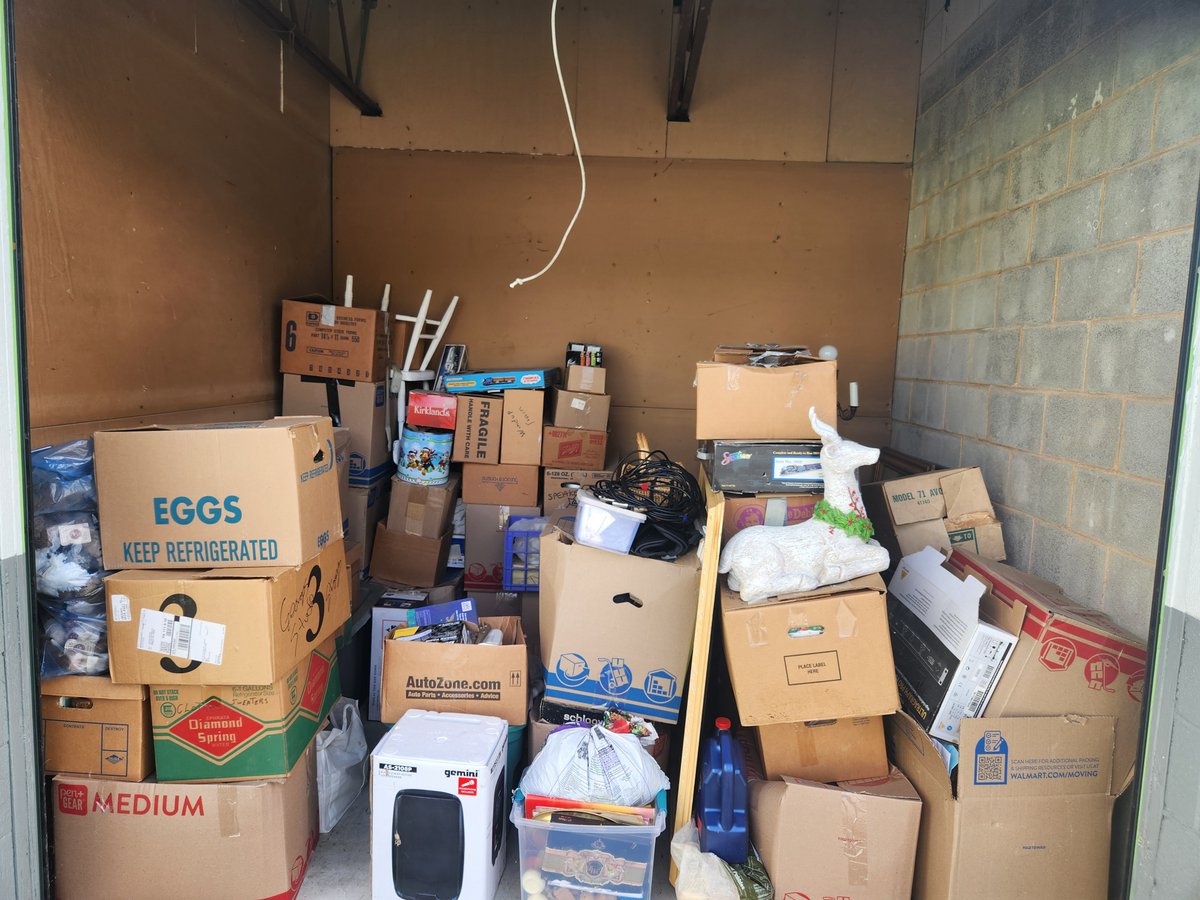 10 x 8 storage unit in Mechanicsburg, PA