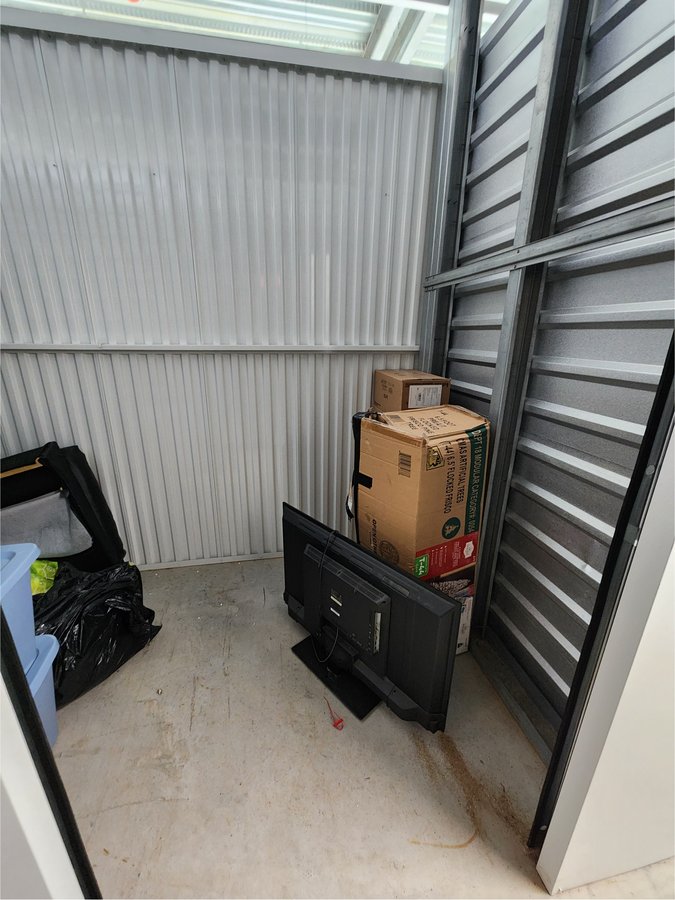 10 x 5 storage unit in Philadelphia, PA