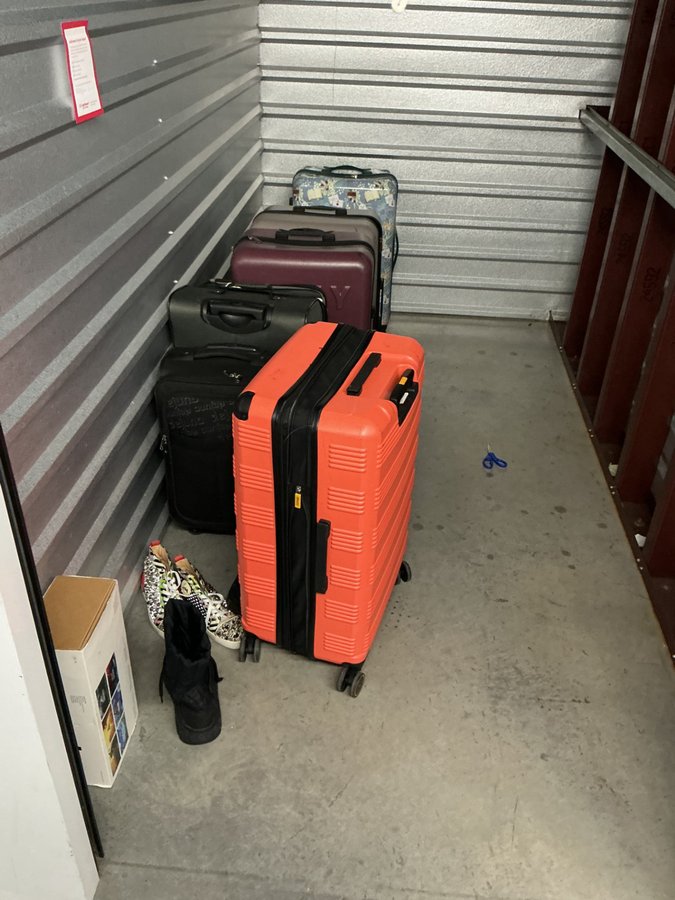 5 x 10 storage unit in Houston, TX