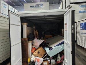 8 x 16 storage unit in Carrollton, TX