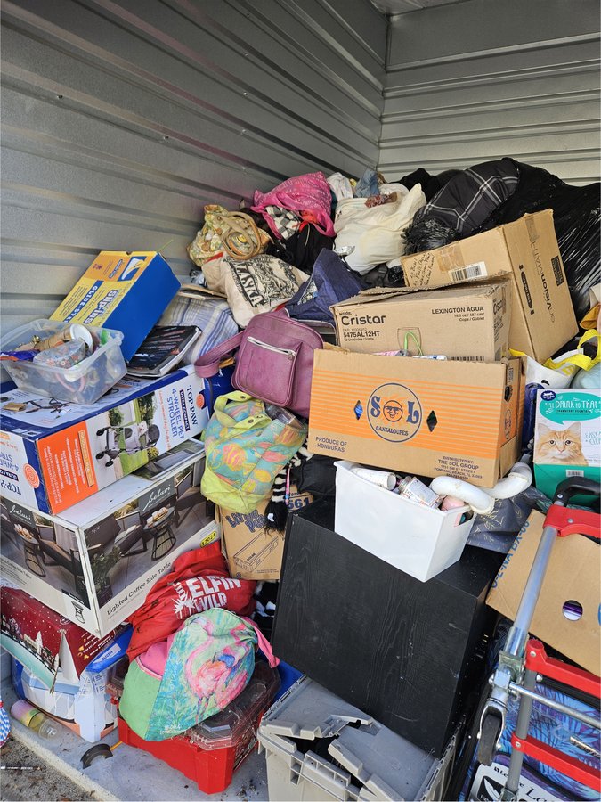 20 x 10 storage unit in Summerfield, FL