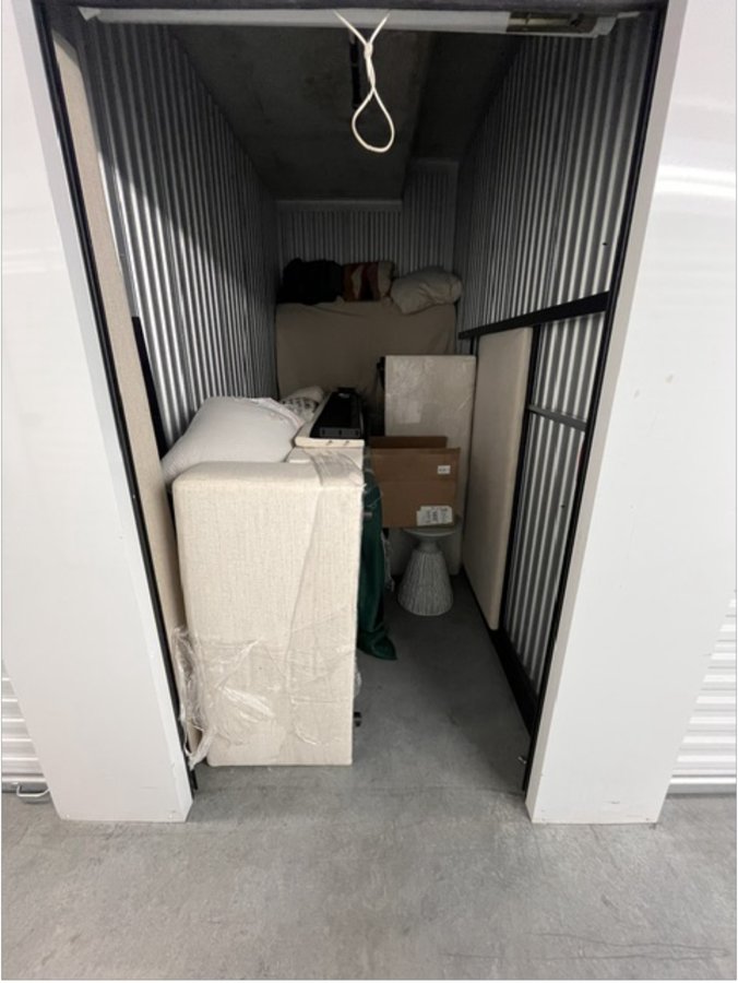 5 x 10 storage unit in Houston, TX