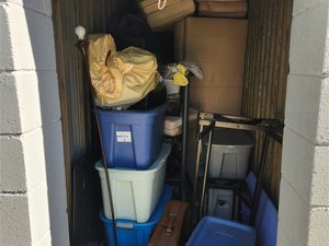 5 x 10 storage unit in Cleveland, OH