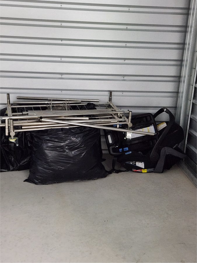 10 x 10 storage unit in Philadelphia, PA