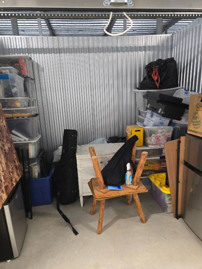 10 x 7 storage unit in Dyer, IN