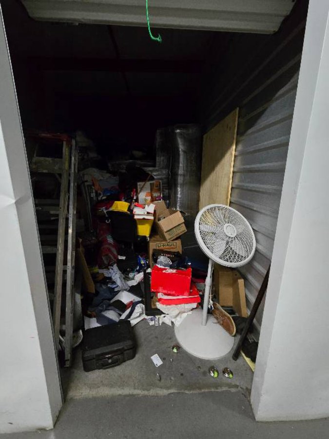 10 x 30 storage unit in Dallas, TX