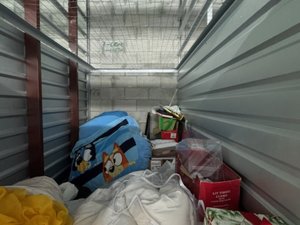 5 x 10 storage unit in Palm Springs, FL