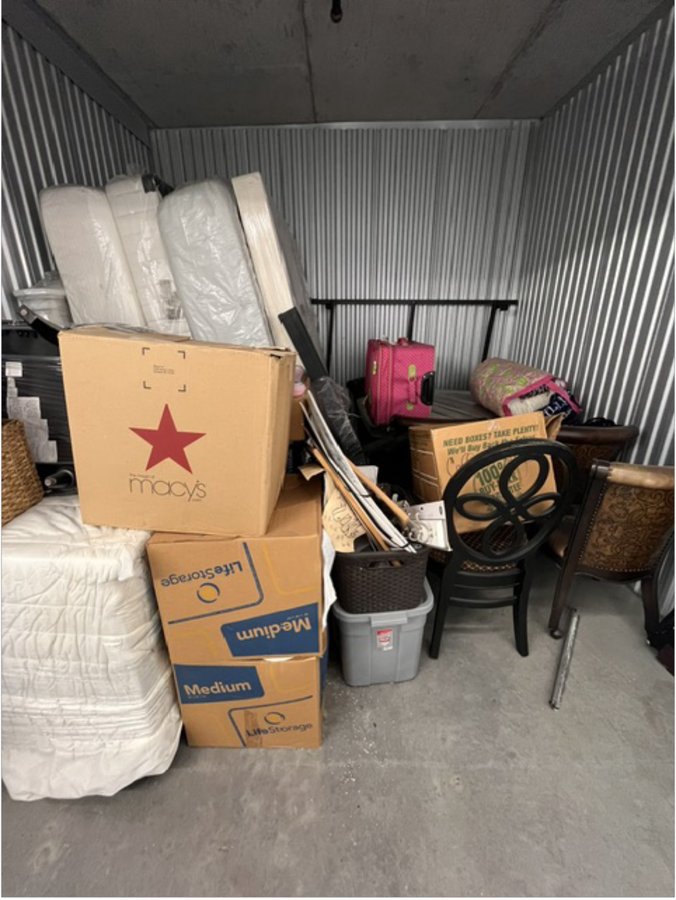 10 x 10 storage unit in Houston, TX