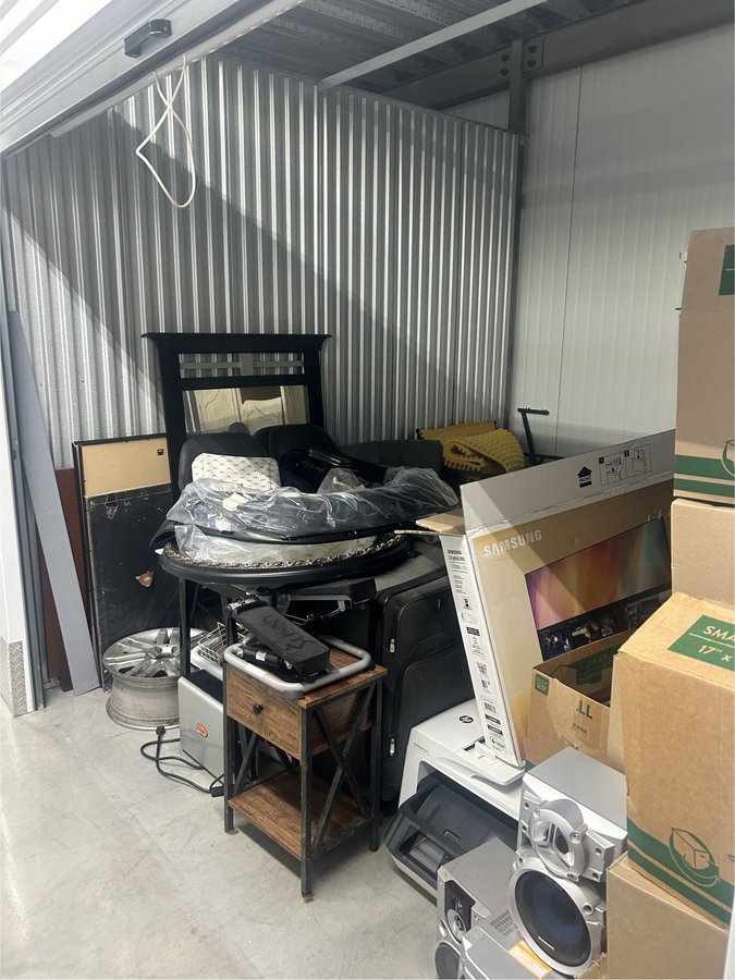 10 x 10 storage unit in Vestavia, AL
