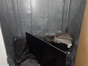 5 x 5 storage unit in Newark, NJ