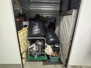 10 x 7 storage unit in Middle River, MD