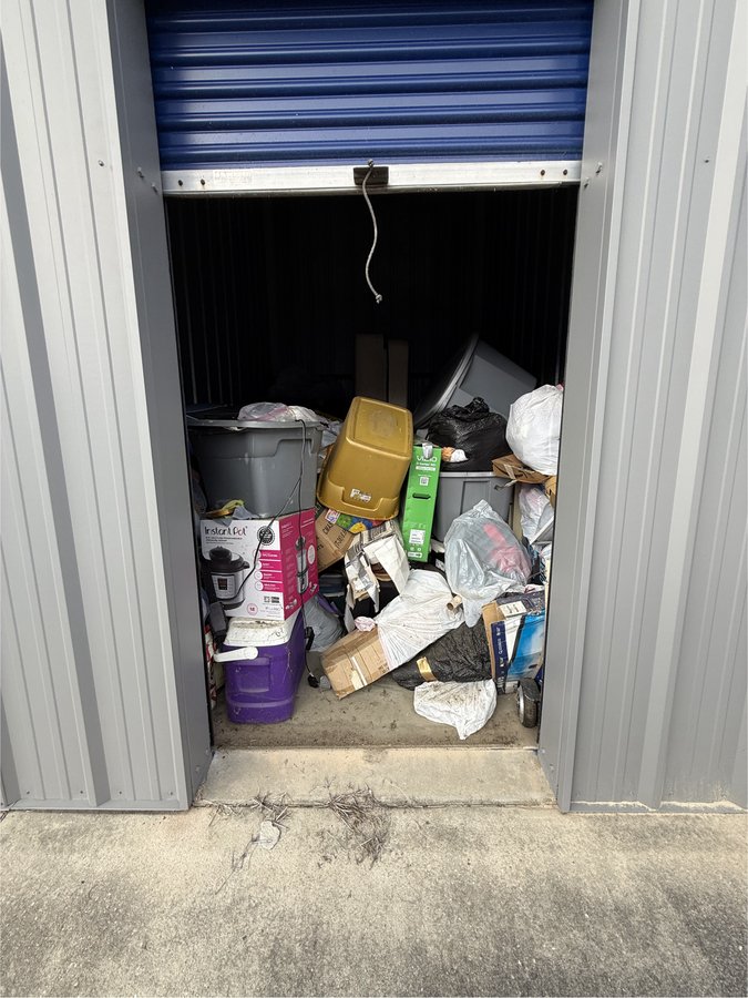 8 x 12 storage unit in Thomasville, GA