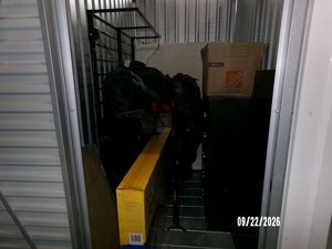 5 x 10 storage unit in Somerset, NJ