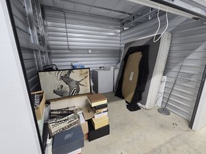 10 x 10 storage unit in Atlanta, GA