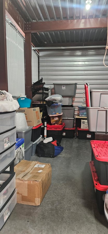 10 x 15 storage unit in Houston, TX