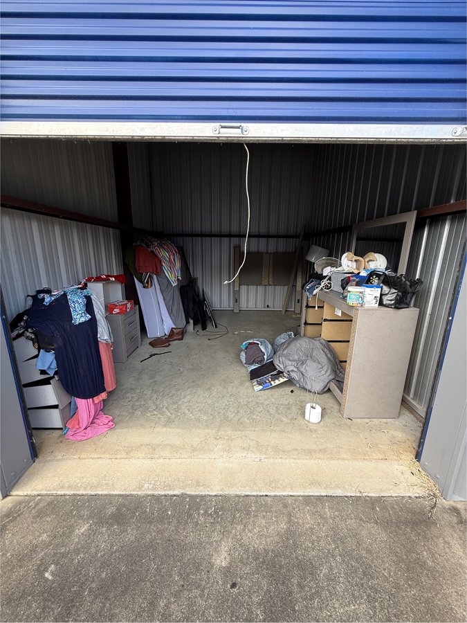 12 x 16 storage unit in Thomasville, GA