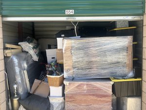 10 x 10 storage unit in Simi Valley, CA