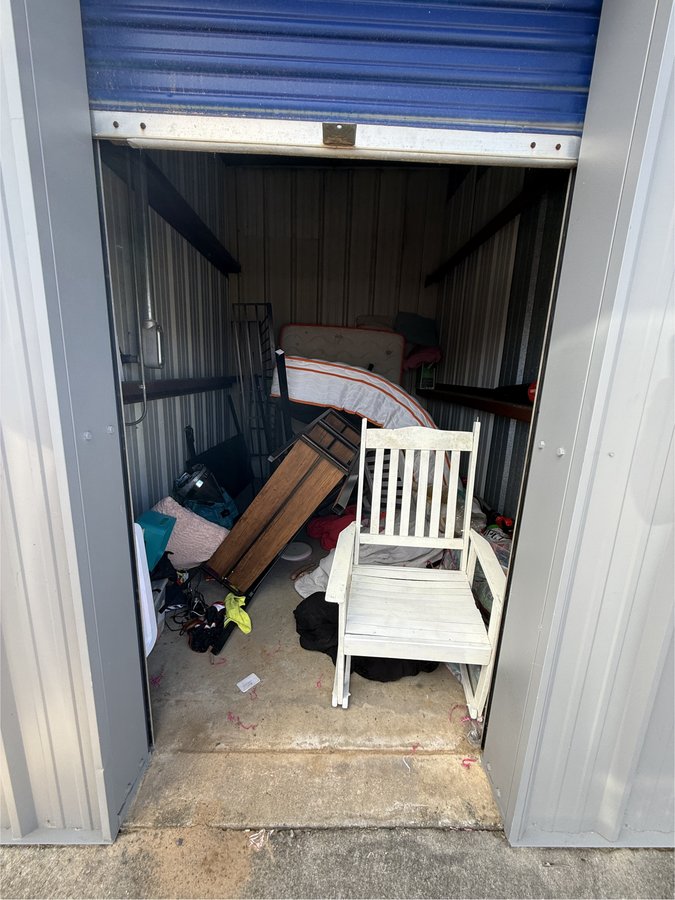 8 x 12 storage unit in Thomasville, GA