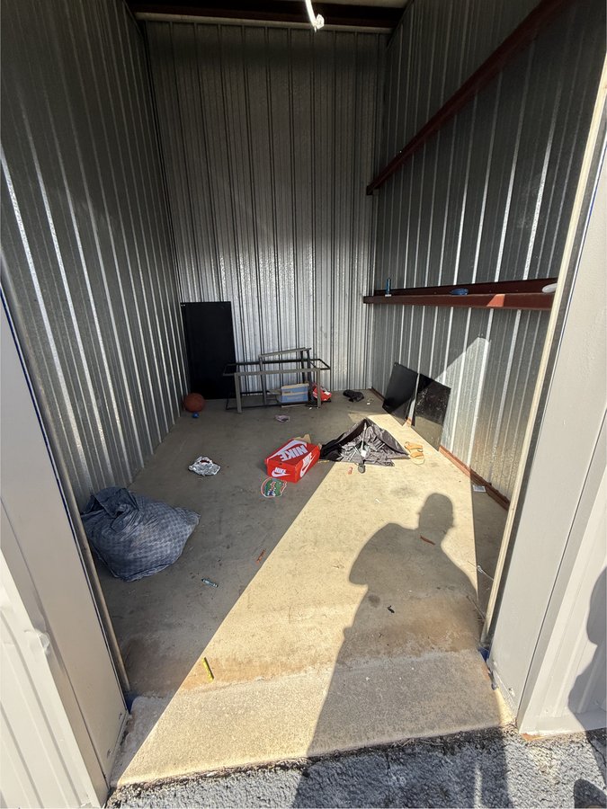 8 x 12 storage unit in Thomasville, GA