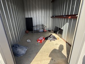 8 x 12 storage unit in Thomasville, GA