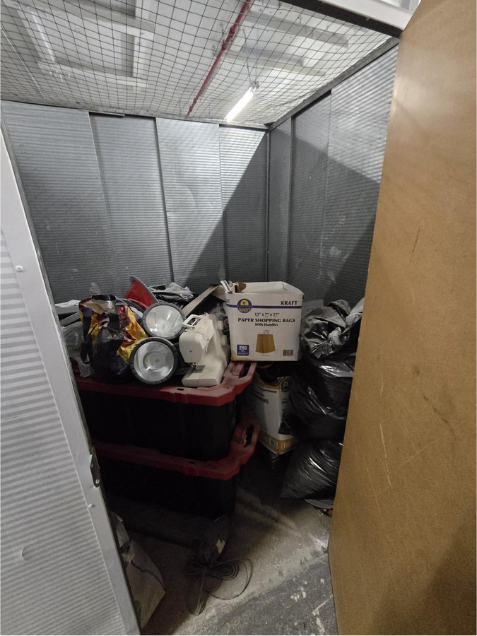 5 x 10 storage unit in Newark, NJ