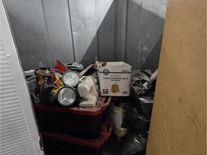 5 x 10 storage unit in Newark, NJ
