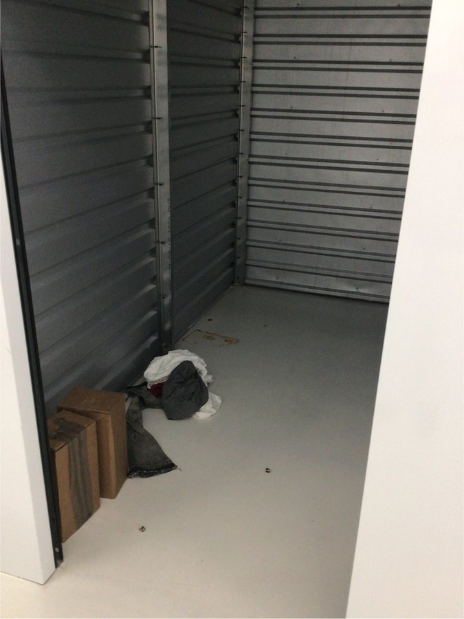 5 x 10 storage unit in Houston, TX