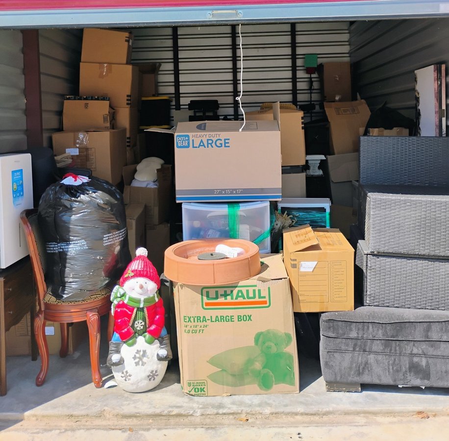 10 x 15 storage unit in Lewisville, TX