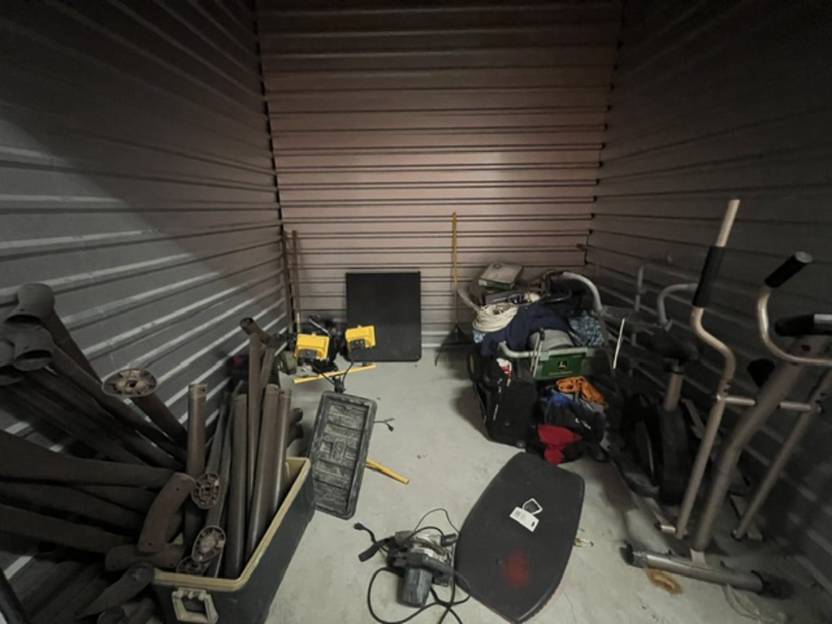 10 x 10 storage unit in Houston, TX