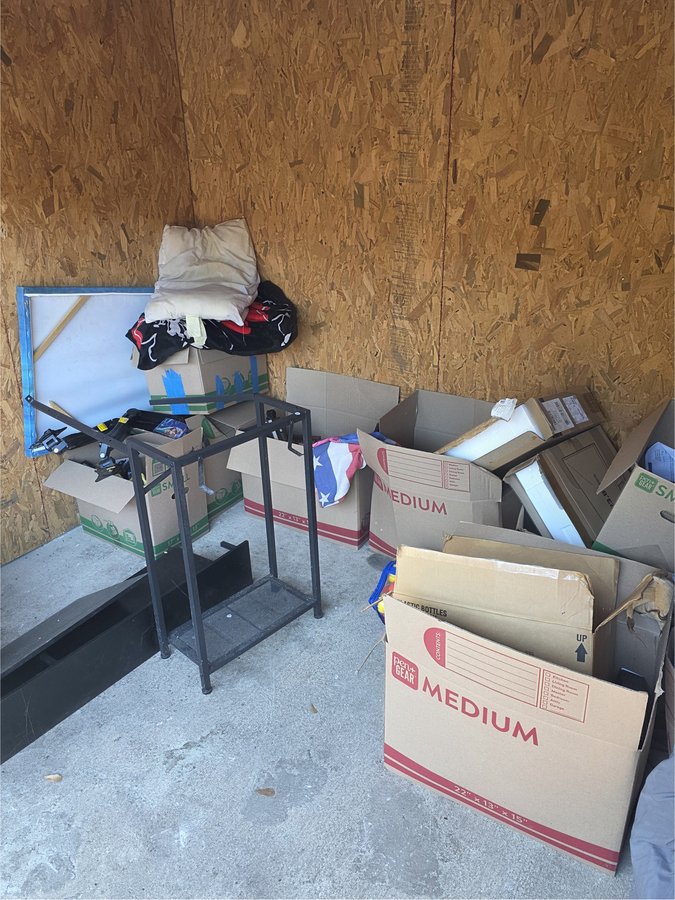 10 x 10 storage unit in Hinesville, GA