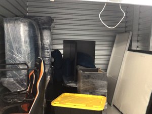 10 x 10 storage unit in Houston, TX