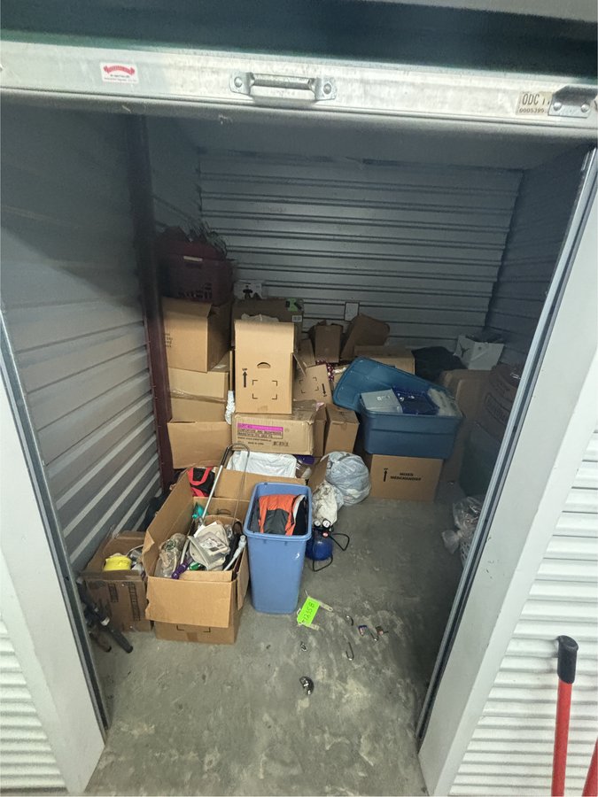 10 x 10 storage unit in Tyler, TX