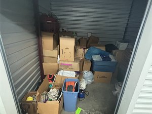 10 x 10 storage unit in Tyler, TX