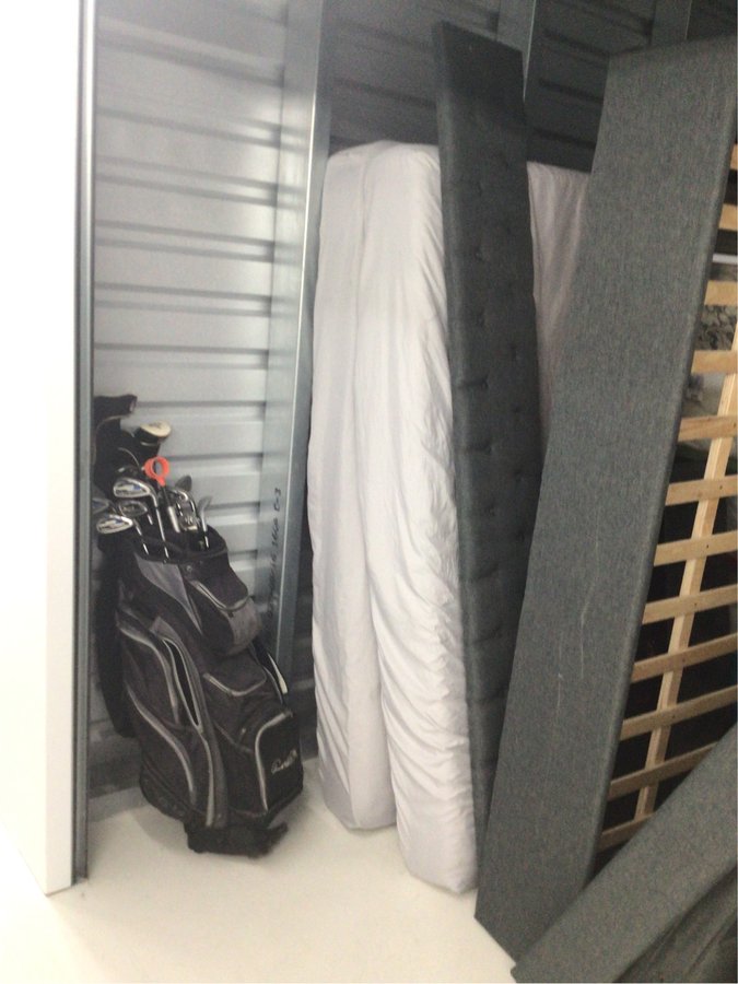 10 x 10 storage unit in Houston, TX
