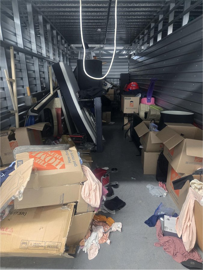 10 x 30 storage unit in Sandy Springs, GA