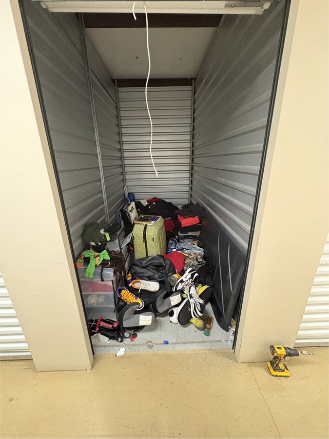 5 x 10 storage unit in Lawrenceville, GA