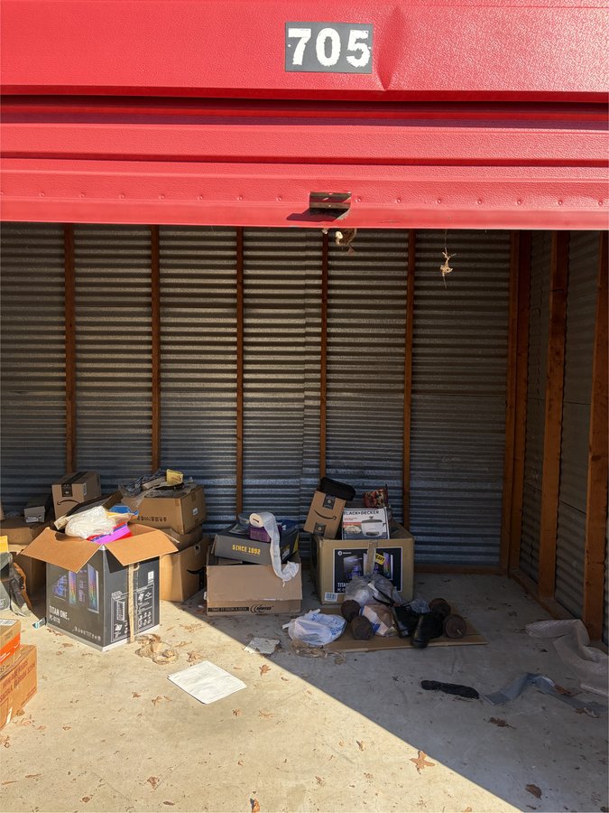 10 x 15 storage unit in Palestine, TX