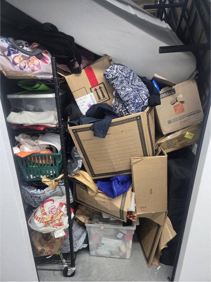 5 x 10 storage unit in Sandy Springs, GA