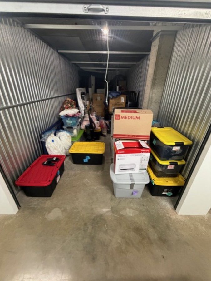 10 x 25 storage unit in Louisville, KY