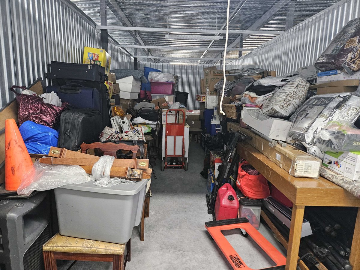10 x 25 storage unit in Hallandale, FL