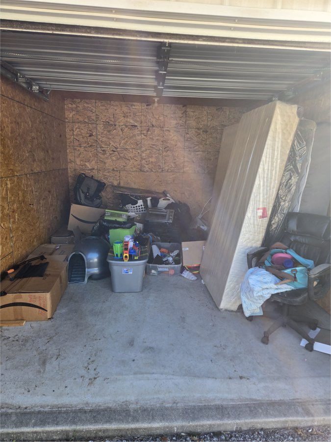 10 x 14 storage unit in Red Lion, PA
