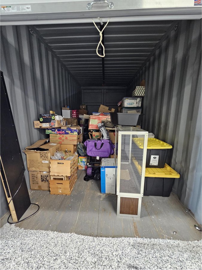 10 x 15 storage unit in Nottingham, MD