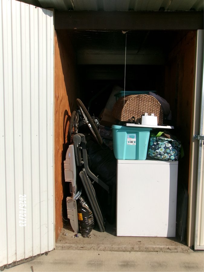 5 x 15 storage unit in Fresno, CA