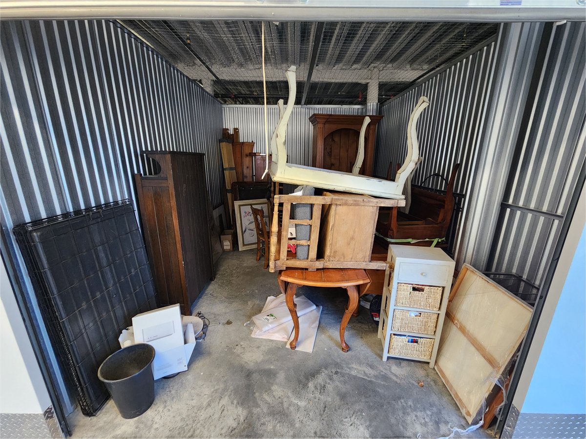 10 x 13 storage unit in Roswell, GA