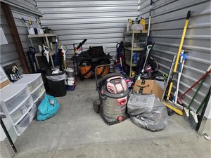 10 x 10 storage unit in Canton, GA
