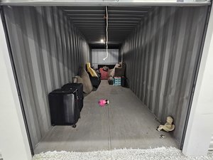 10 x 18 storage unit in Nottingham, MD
