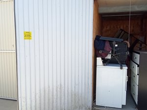 5 x 10 storage unit in Fresno, CA