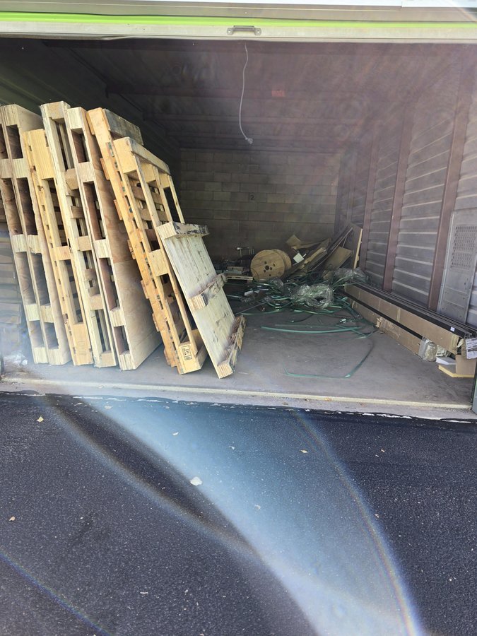 12 x 25 storage unit in Albuquerque, NM