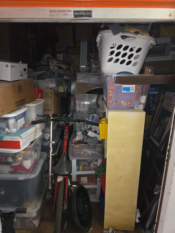10 x 15 storage unit in San Mateo, CA